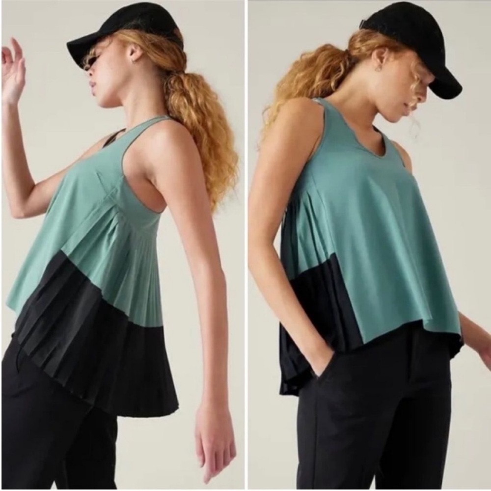 Athleta Swing Forward Pleated Tank Top